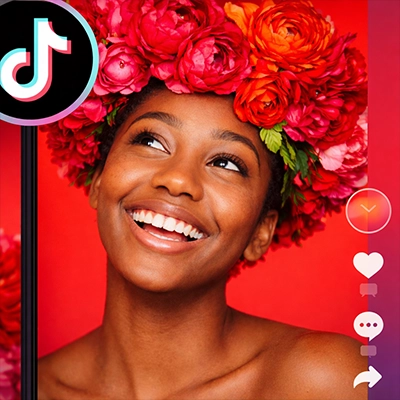 Home-agencia de marketing – card menina com flores